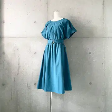 택 포함 새상품 동일 원단 벨트 포함 돌먼 반팔 원피스 그린 M