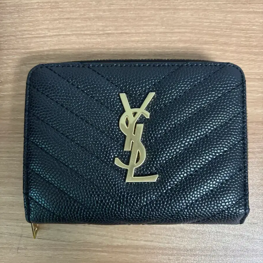 입생로랑 YSL 퀼팅 지갑 블랙 판매합니다