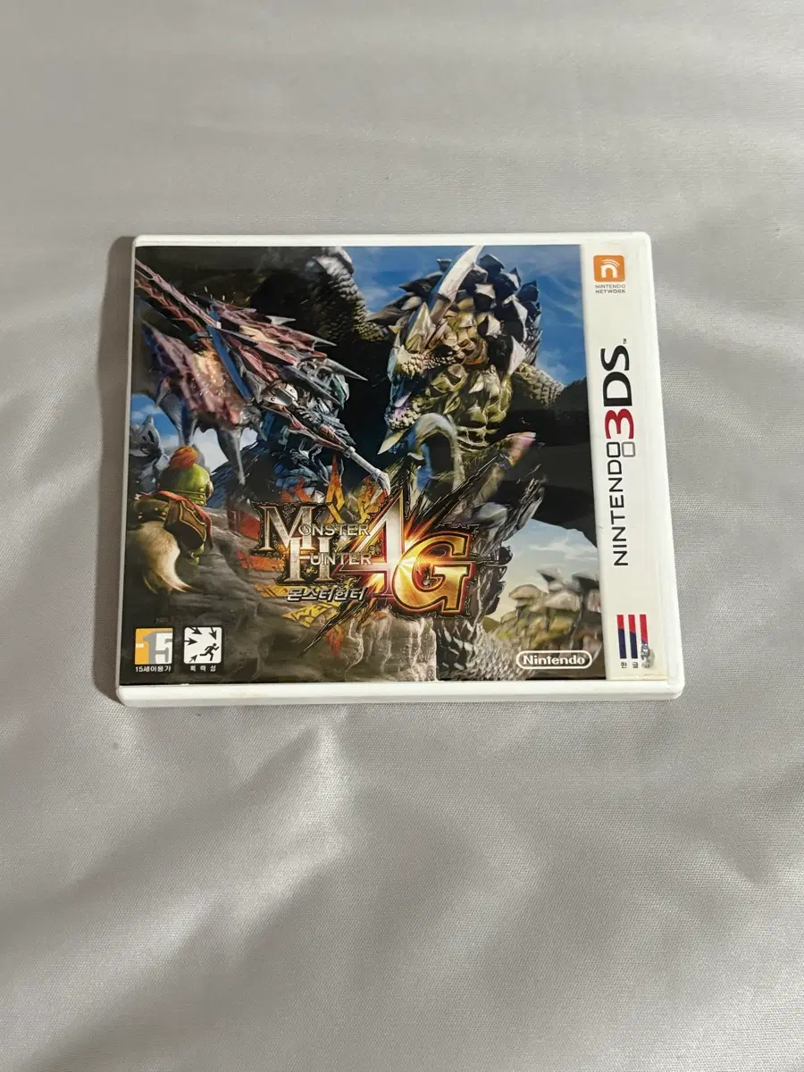 닌텐도 3ds 몬스터헌터 4G 판매합니다