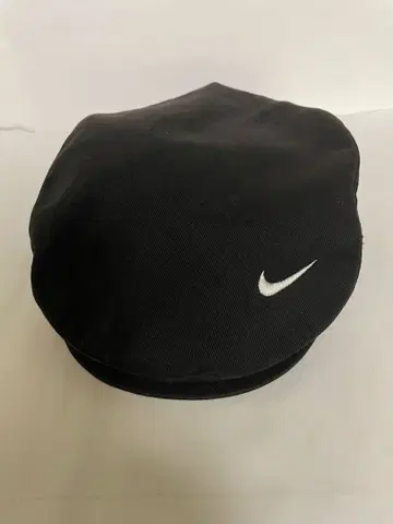 NIKE 헌팅 블랙 스우시 로고