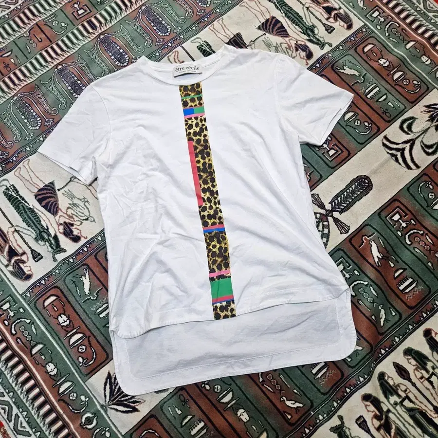 에트르세실(Etre Cecile) 센터 레오파드 반팔티셔츠 L size