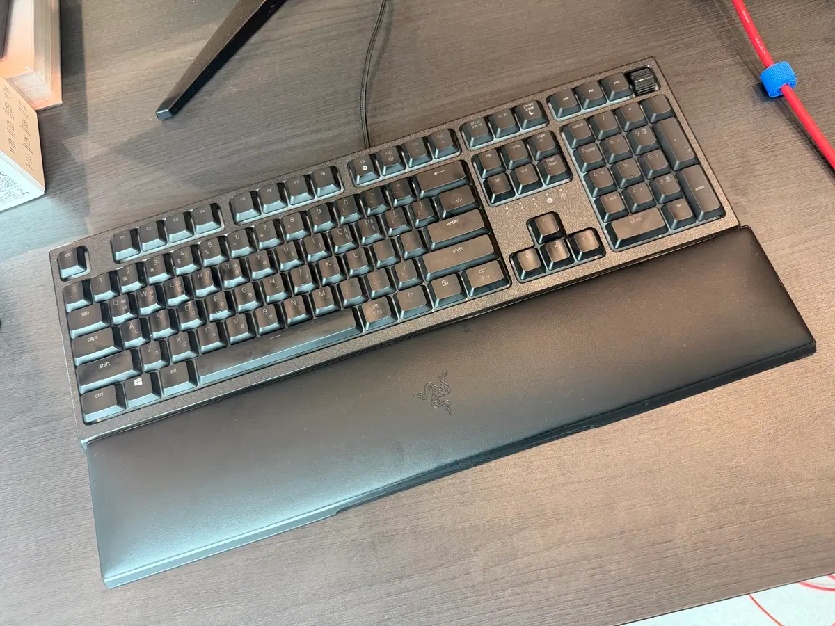 Razer Ornata V2 키보드