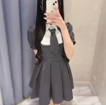 evelyn 넥타이 포함 턱 플리츠 원피스 그레이