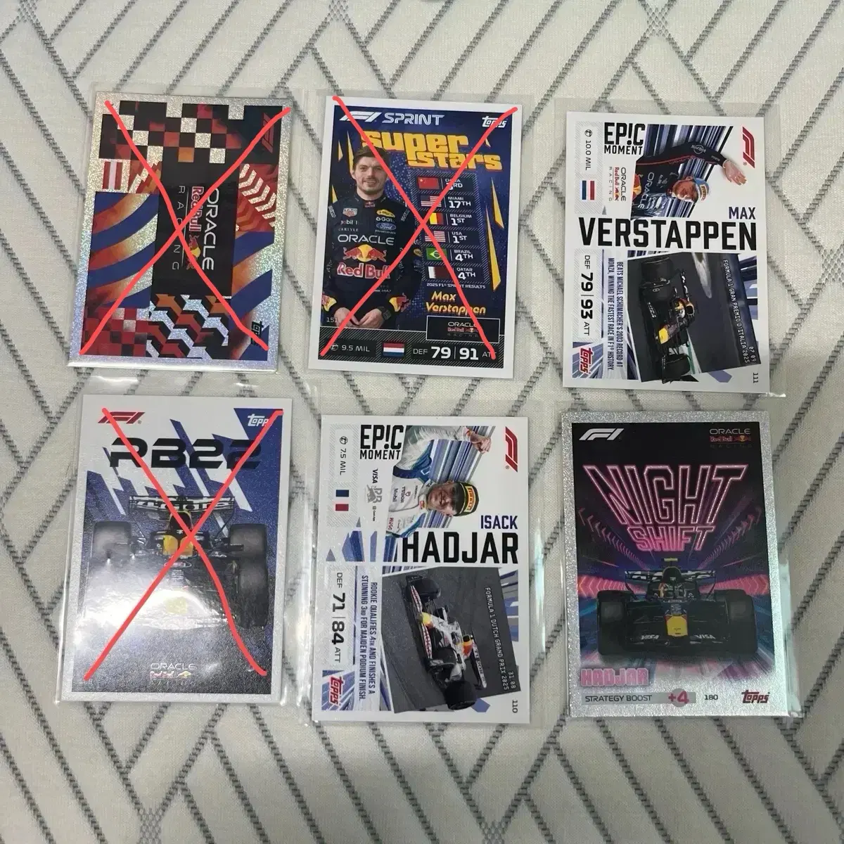 (가격 인하) 레드불 막스 베르스타펜 아이작 하자르 26 F1 탑스 터보 어택스 스포츠 카드 Topps turbo attax Sports cards