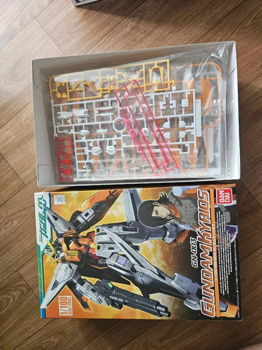 반다이 건담 큐리오스 MG 1/100 조립 키트