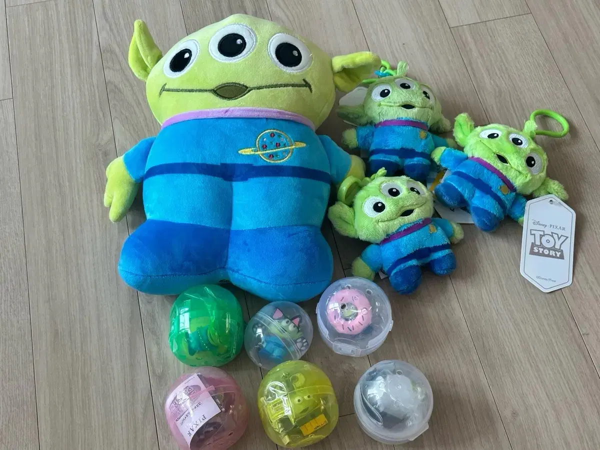 토이스토리 알린 인형, 가챠