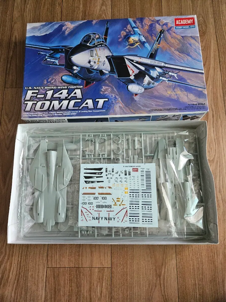 아카데미 1/72 F-14A 톰캣 프라모델