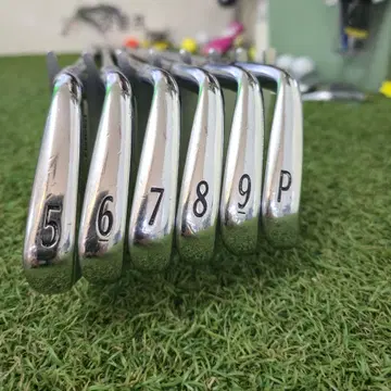 Titleist MB 716アイアンAMTツアーイシューS200#P〜#4 Titleist MB 716アイアンAMTツアーイシューS200#P〜#4 Titleist MB 716