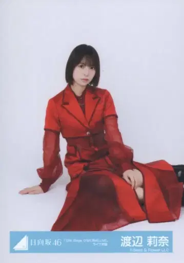 히나타자카46 16th Single 히나타자카46 LIVE 와타나베 리나 13th single 히나타자카46 LIVE 의상 앉은