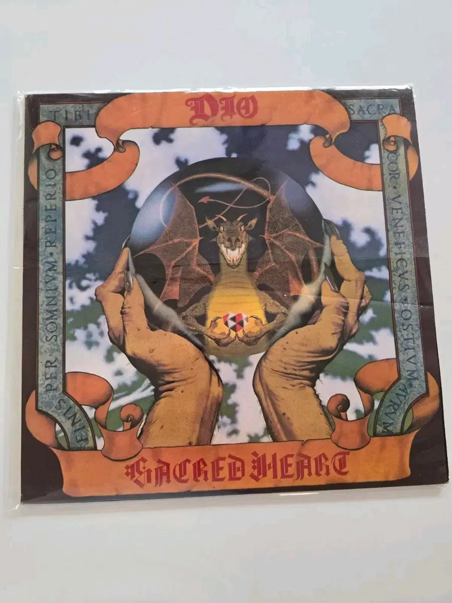 디오 LP/ Dio - Sacred Heart / 가사집 있음 / NM+