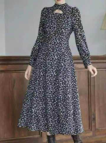 새상품급 AndCouture 애니멀 도트 무늬 보타이 원피스