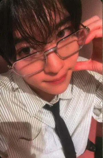 NCT WISH Apple Music VC SION COLOR