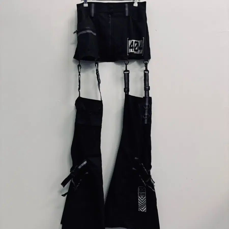 돌스킬 CLUB EXX 스커트 레그워모 스트릿패션 힙합