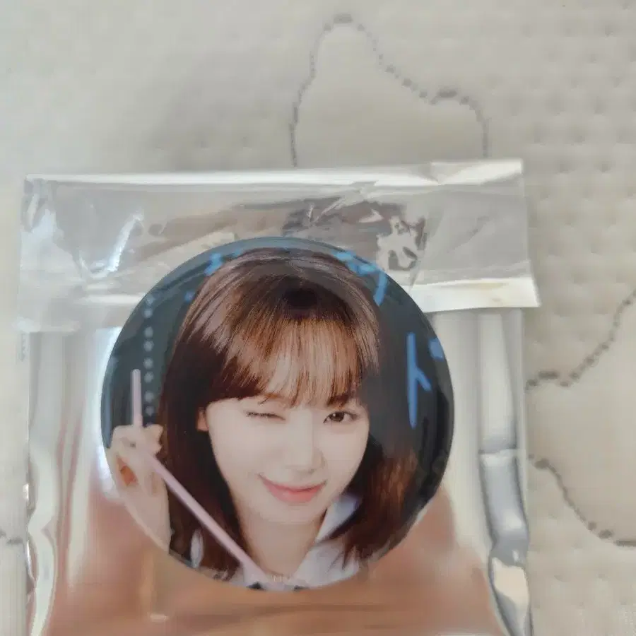 르세라핌 일본 엠디 스쿨데이지 캔뱃지 채원