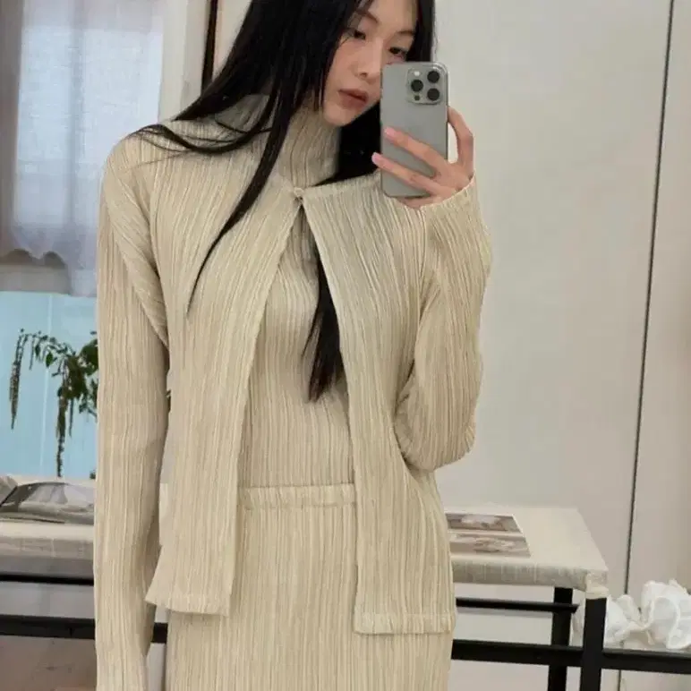 le17septembre FREYA PLEATS CARDIGAN 플리츠 탑 가디건