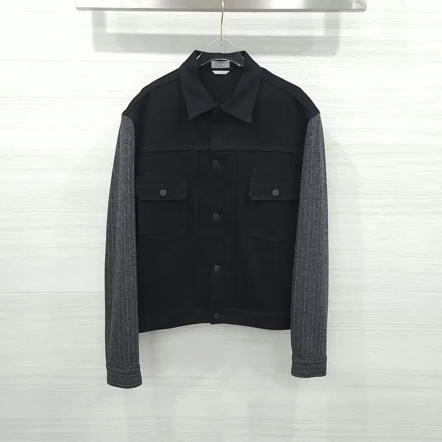 50 / 디올 스트라이프 데님 자켓 블랙 193D496A274X