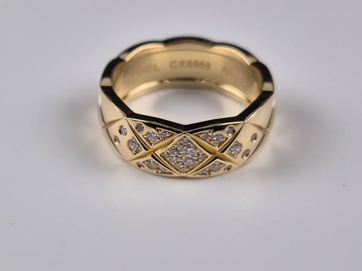 샤넬 코코 크러쉬 반지 옐로우골드 다이아 J10864 5,500,000원