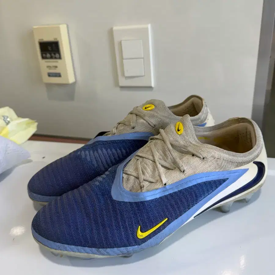 나이키축구화275