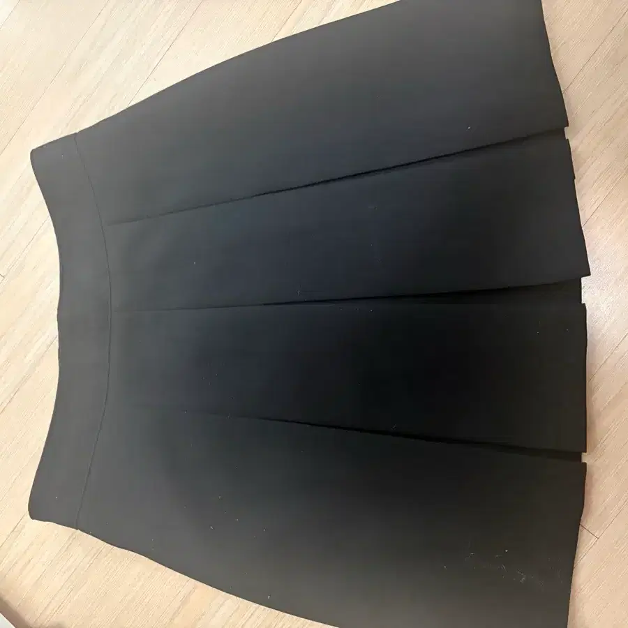 블랙 플리츠 미니스커트