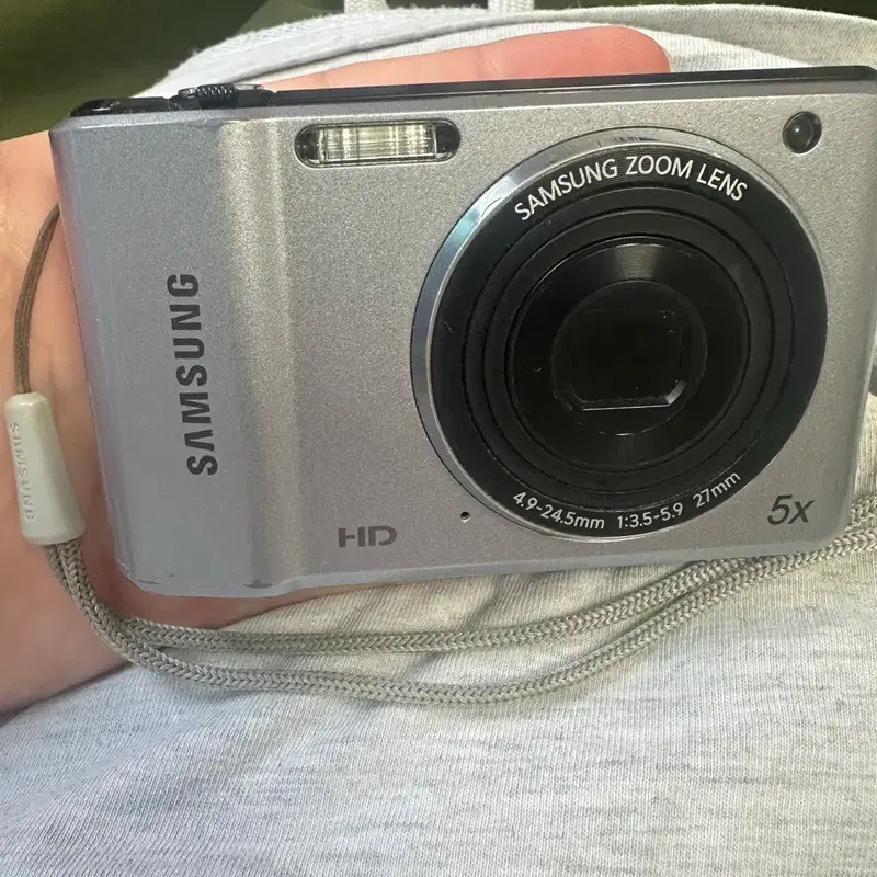 삼성 5배줌 HD 디지털 카메라 실버 디카