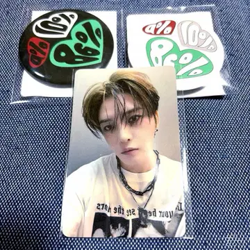 재중 트레이딩 카드 가챠 배지