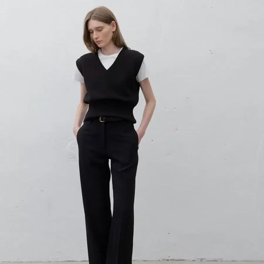 le17septembre  V NECK KNIT VEST 베스트