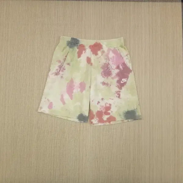 (75/S) 나이키 카모플라주 캐주얼 쇼츠
