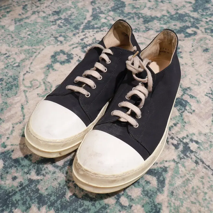 Rick Owens 릭오웬스 릭컨버스 라몬즈 로우 블랙 밀크 나일론 45