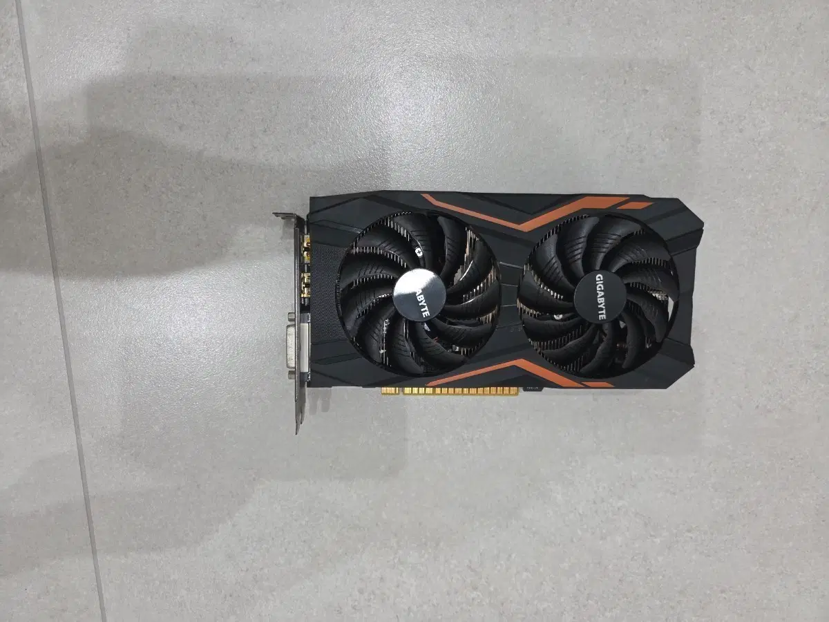 1050 그래픽카드 2gb