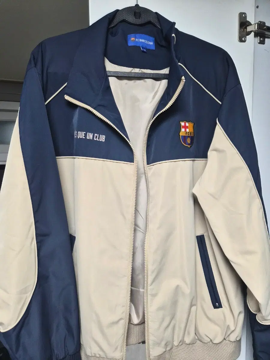 FC 바르셀로나 바람막이 2XL