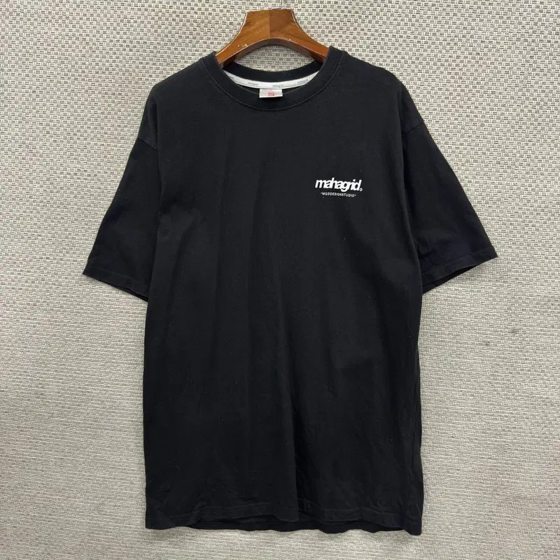 마하그리드 반팔티 L H00955