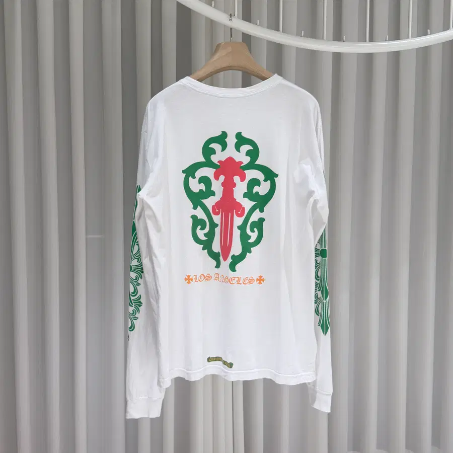 ( A / XL ) 크롬하츠 대거 로고 플로랄 롱슬리브 긴팔 티셔츠 화이트