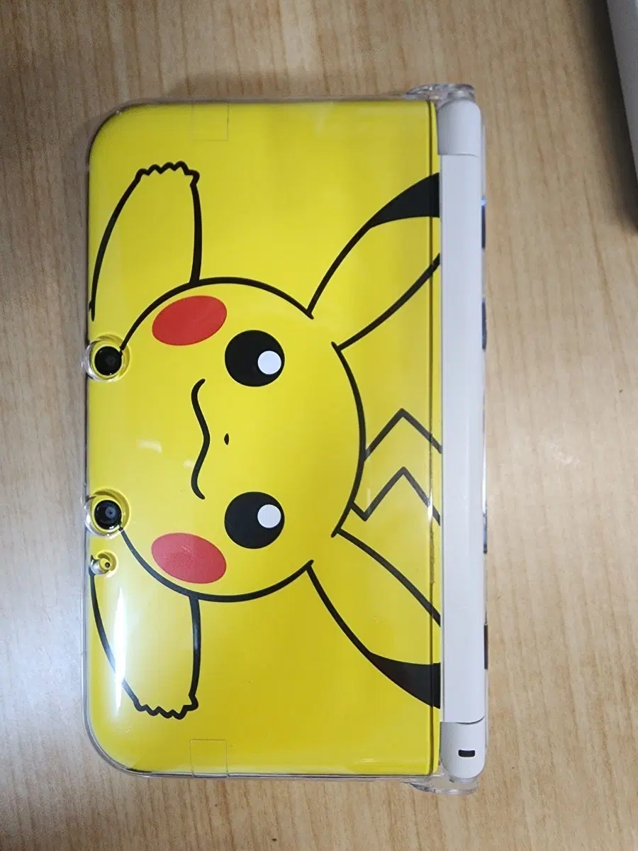 닌텐도 3DS xl 피카츄 에디션