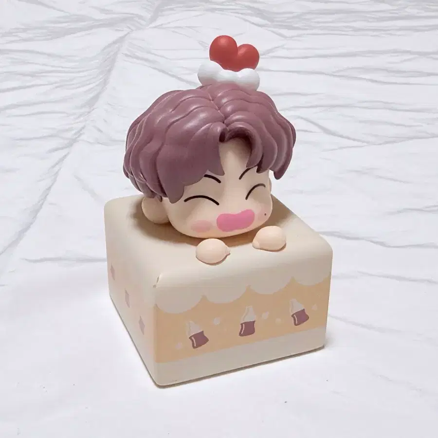 엔시티127 꼬마즈 발렌타인 케이크 피규어 마크