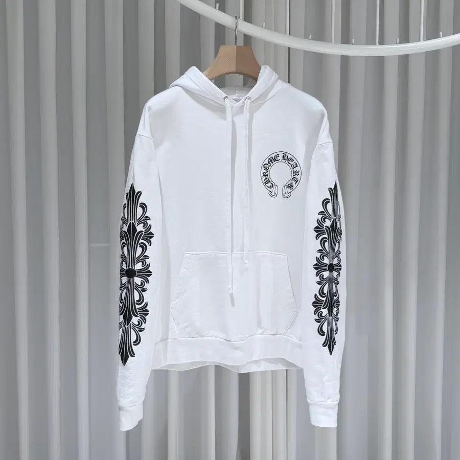 ( S / S ) 크롬하츠 홀스슈 플로랄 후드티 화이트