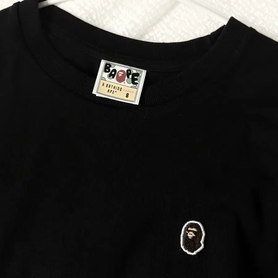 베이프 bape 우먼즈 반팔티 블랙 정품 s