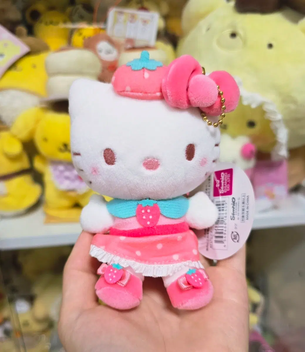 산리오 딸기 치크 무뉴구루미 헬로키티 키티 인형 키링