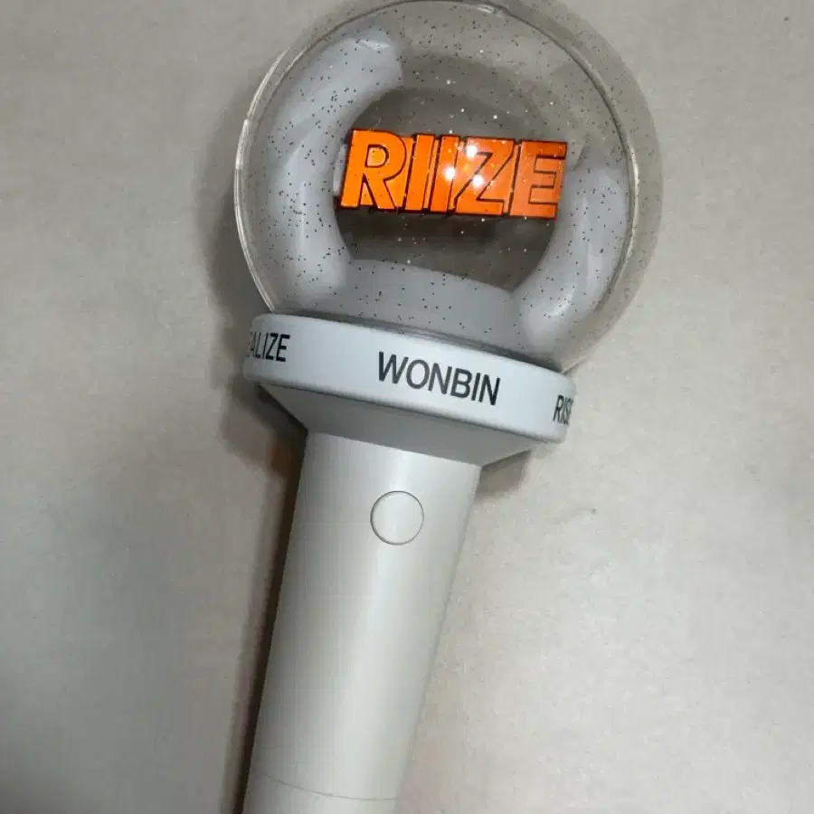 라이즈 응원봉 대여 라브봉
