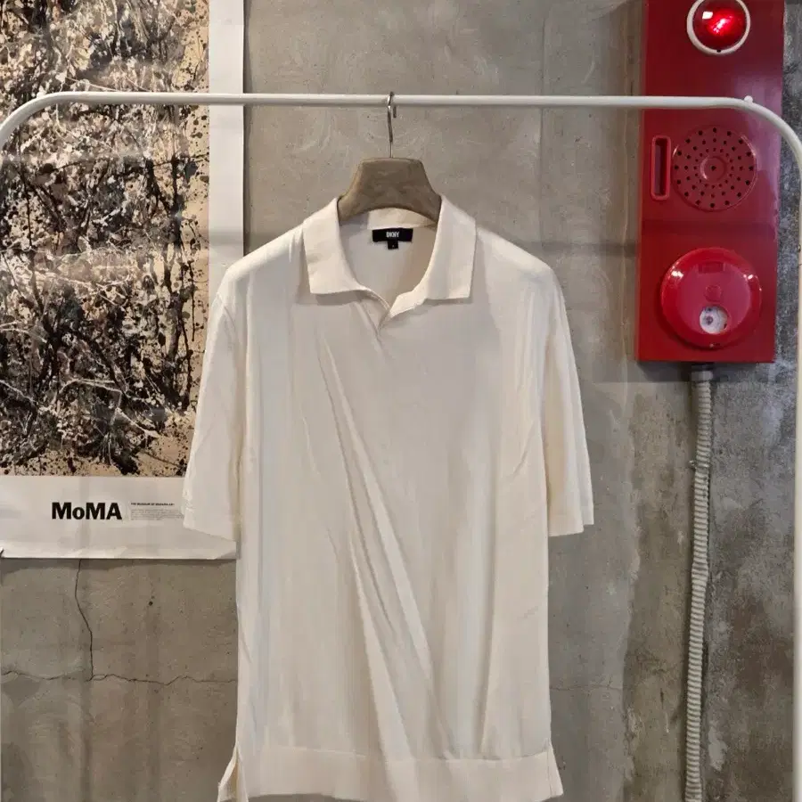 DKNY 오픈카라 썸머니트 남성100