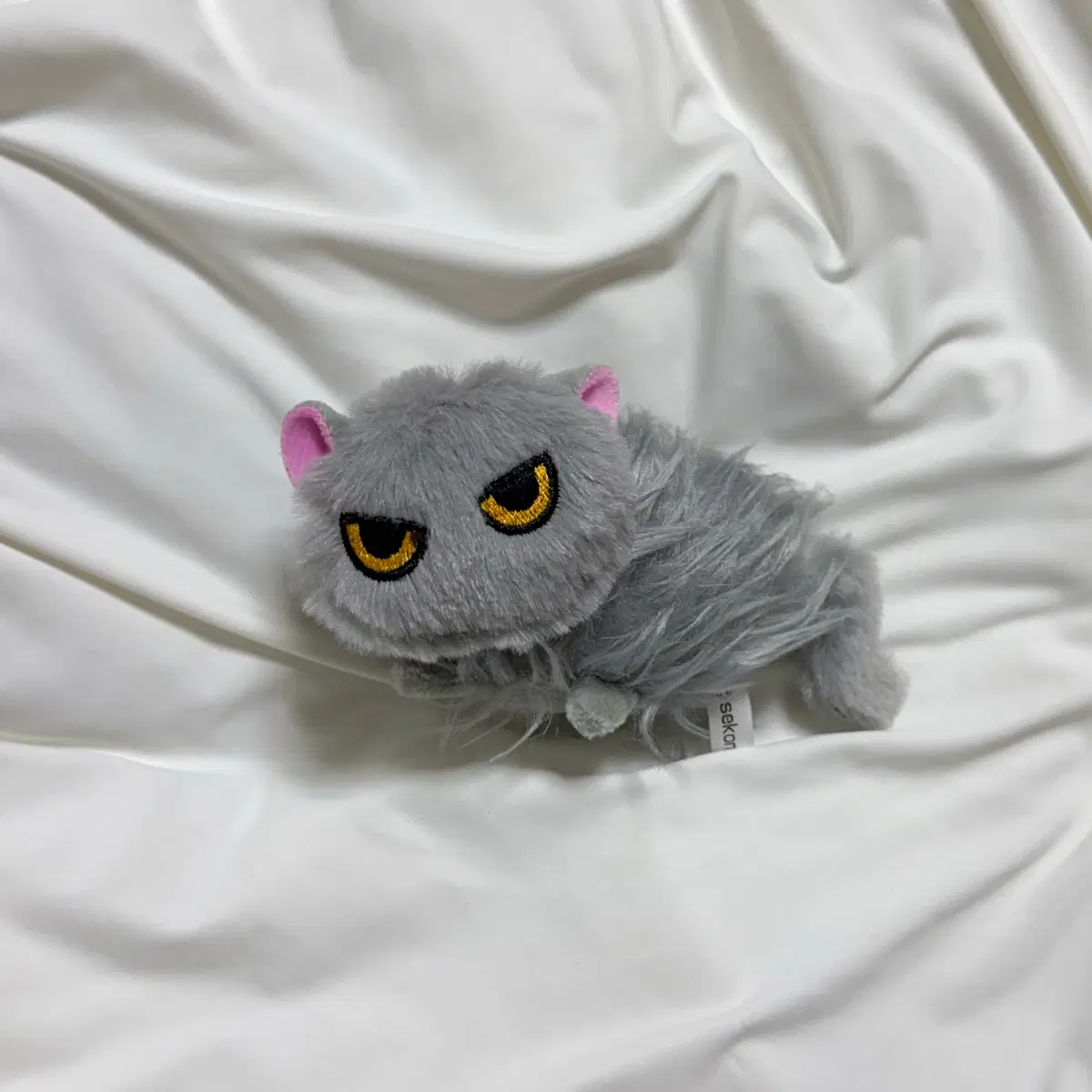 경계하는 고양이 화난 고양이 나츠카나이 네코 누이구루미 인형 키링 가챠 회색