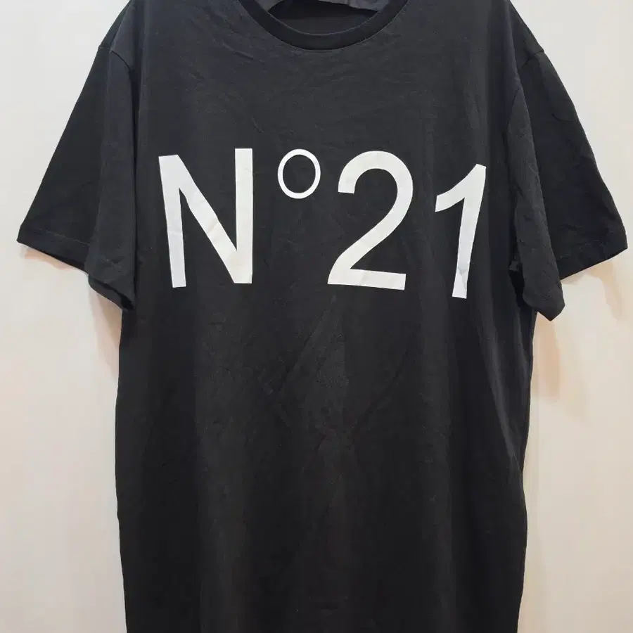 (정품)N21 여성 블랙 반팔 티셔츠