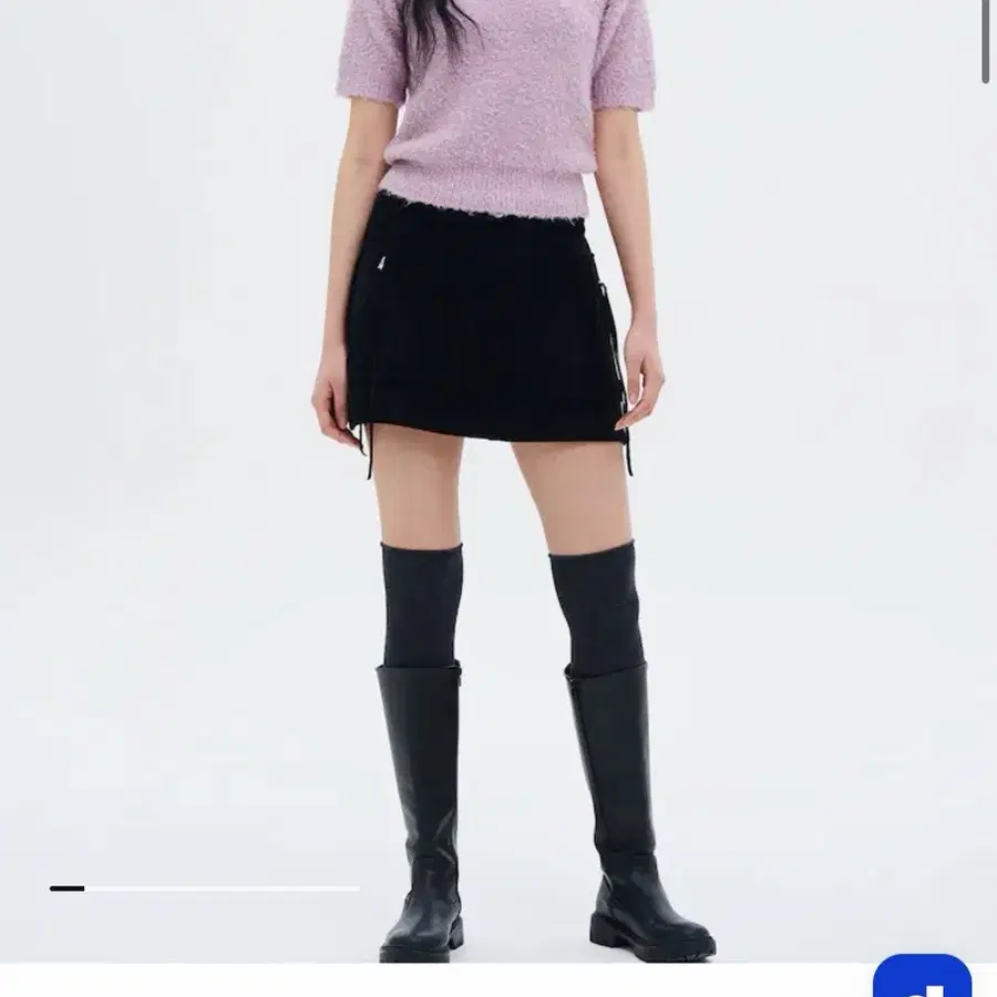 에잇세컨즈 스웨이드 미니 스커트 블랙 (새상품)