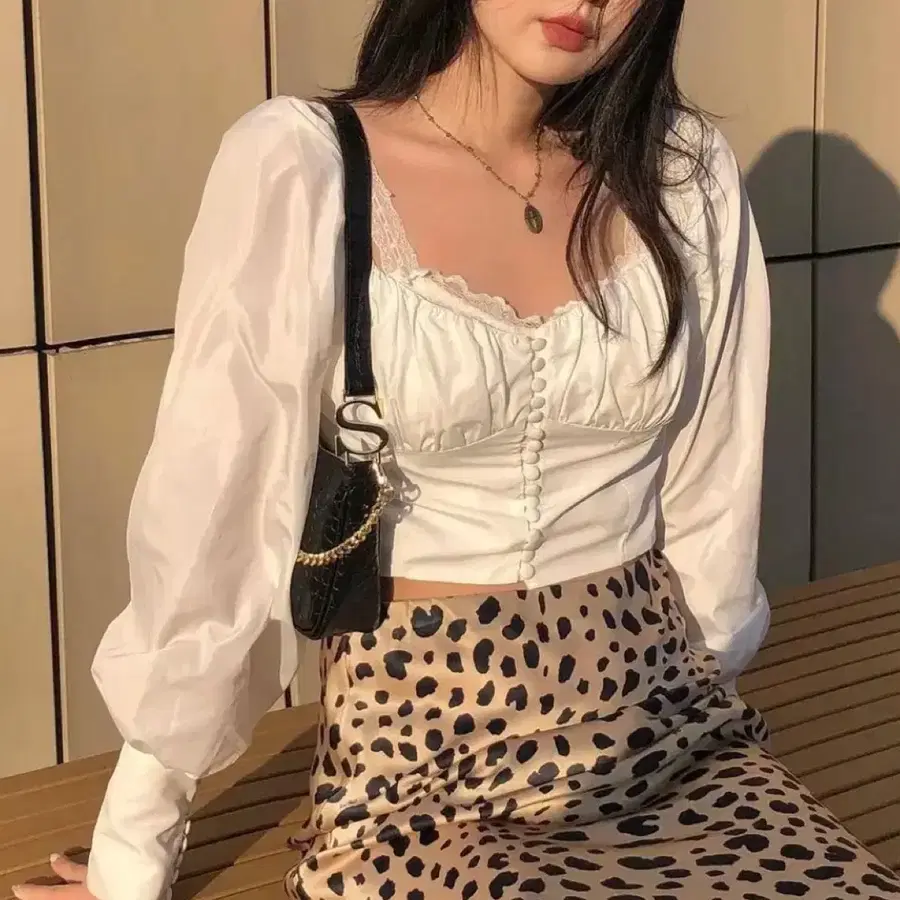 스푸닝(현 글로니) 블라우스
