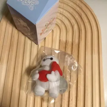 도쿄 디즈니 리조트 베이맥스 봉제 인형 참 미세스 콜라보 빨간색