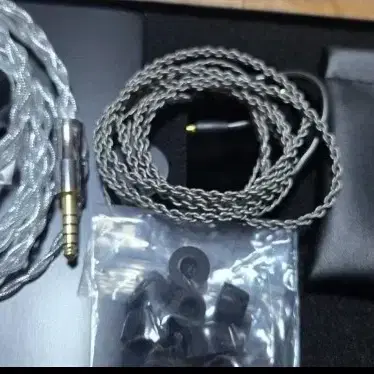 젠하이저 ie200 유선 이어폰(보증 28년 2월 18일까지) + ivipq-162 4.4mm 커스텀 케이블