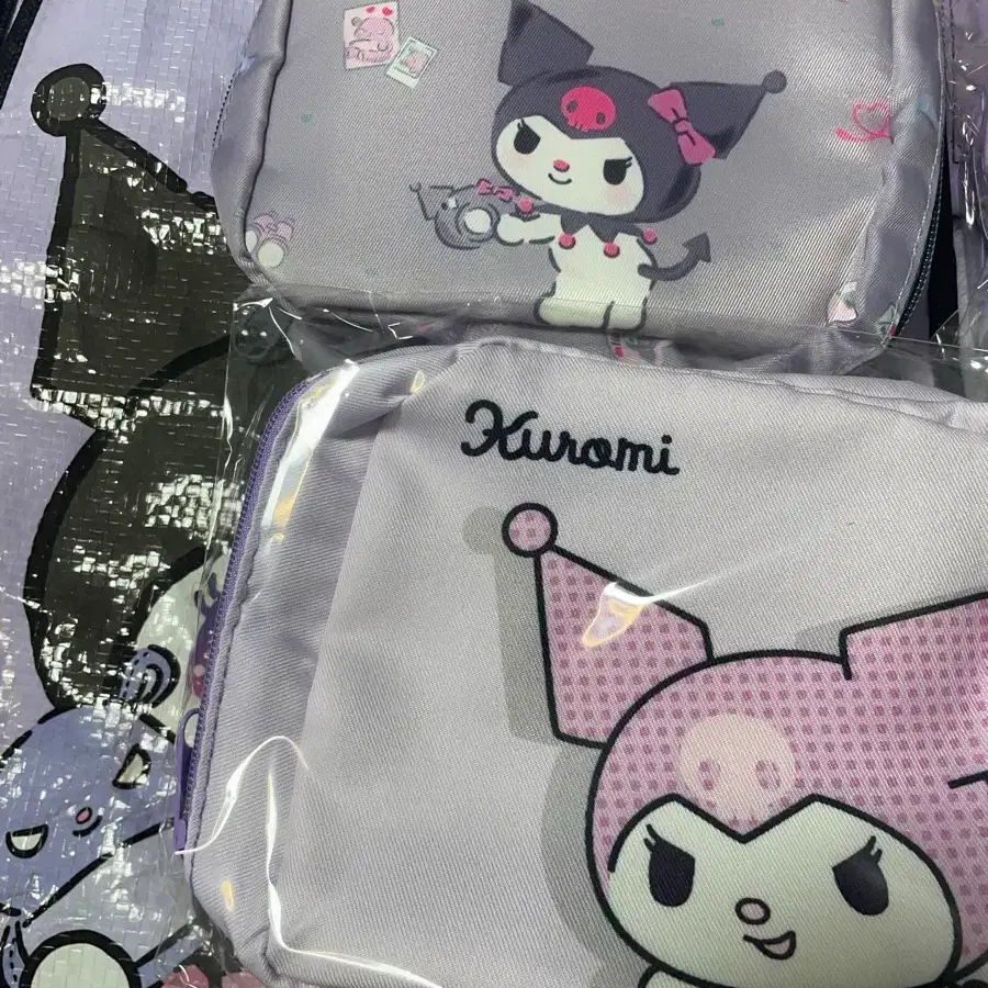 산리오 쿠로미 파우치류