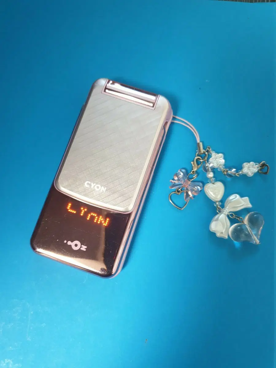 LG-LU1400 와이드뷰 가로회전형폴더폰 소장 소품 부품폰