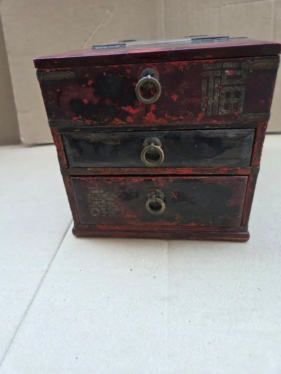 옛날 오래된 경대입니다