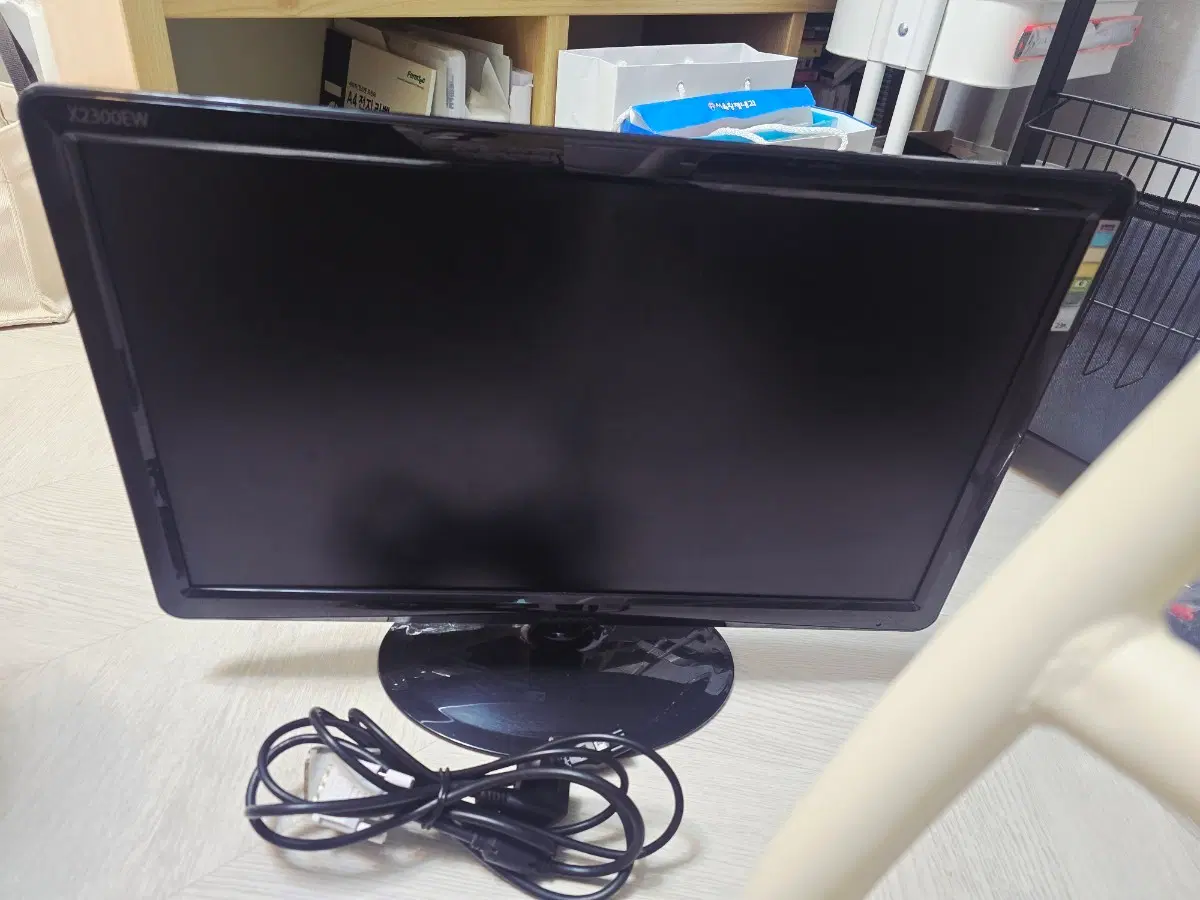 XAVVIO 엑사비오 X2300EW 모니터 (23인치)