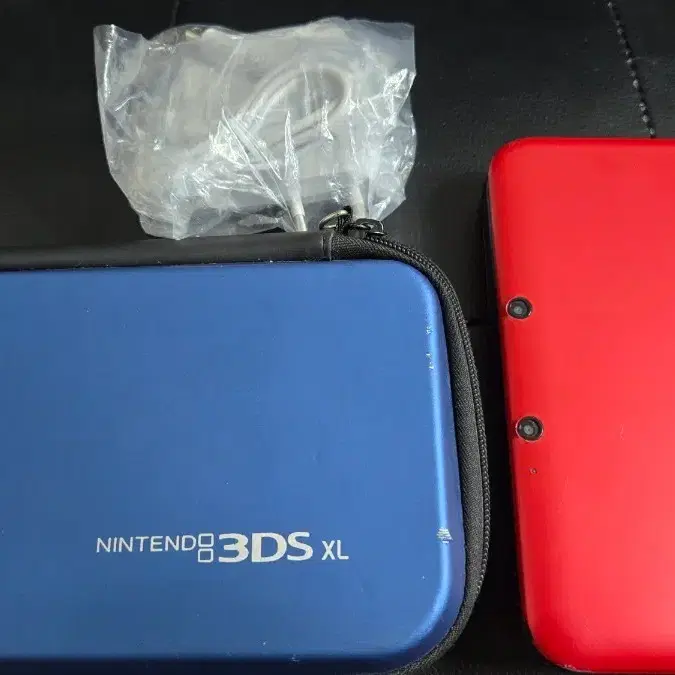 닌텐도 정발 3DS XL 레드 / 블루 케이스 포함
